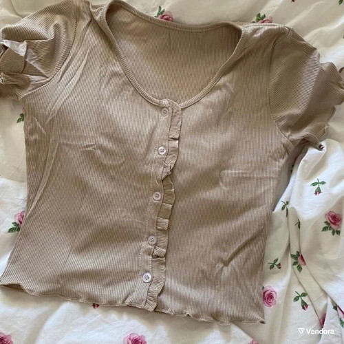 Set of 2 short-sleeve tops with ruffle details and buttons, new, size small