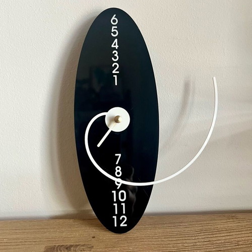 Handmade wall clock analog like new