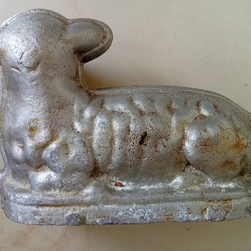 Aluminum lamb cake mold 34x20 cm