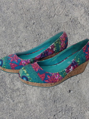Desigual colorful platform shoes used, size 38