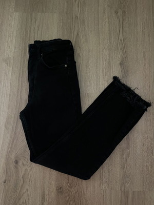 Zara crop black jeans like new