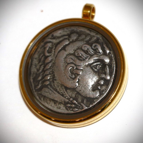 Ancient Coin Pyrrhus King of Epirus Silver Plated Pendant New