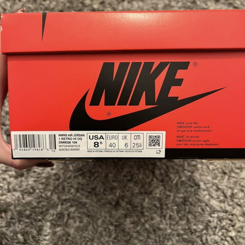 Air Jordan 1 High OG sneakers like new, size 40, blue
