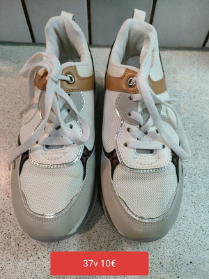 Women's athletic shoes like new, size 37