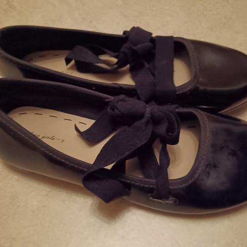 Black ballerina shoes used size 31 in excellent condition