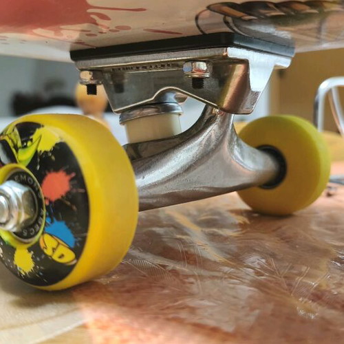 Speed Demons Paintballer 7.5 skateboard new, colorful
