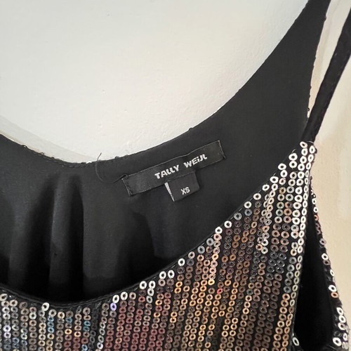 Sequin top like new, XS to Small, black and silver