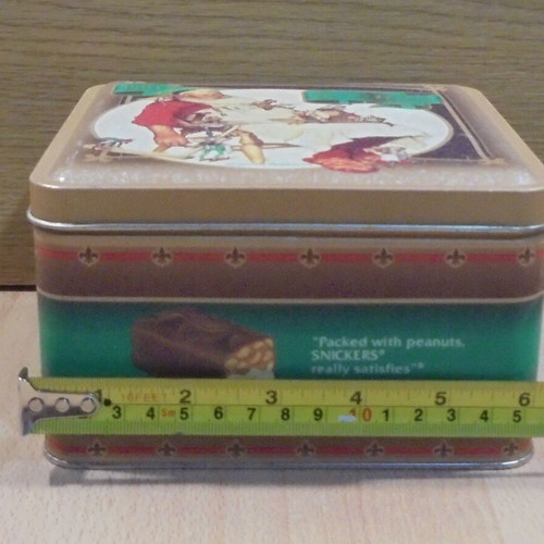 Snickers old promotional metal tin used, Christmas edition 1994
