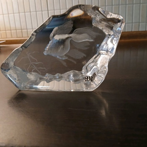 Mats Jonasson crystal sculpture like new, Sweden full lead fish
