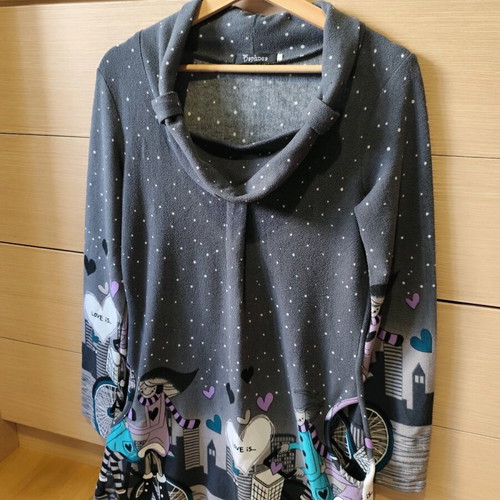Fleece dress in grey color, like new