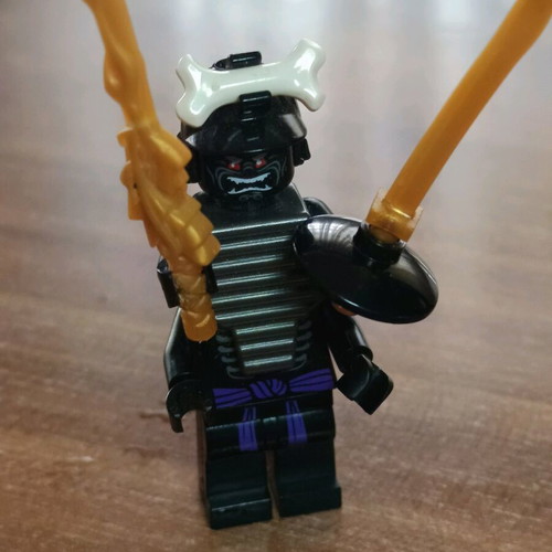 Lego Ninjago Lord Garmadon rare figure like new with swords