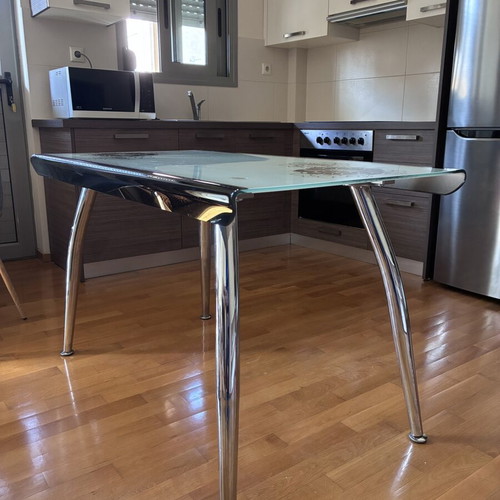 Kitchen glass table with flower design and metal legs