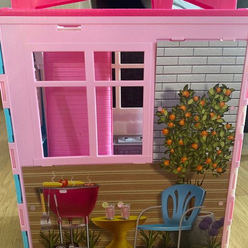 Barbie Summer House like new