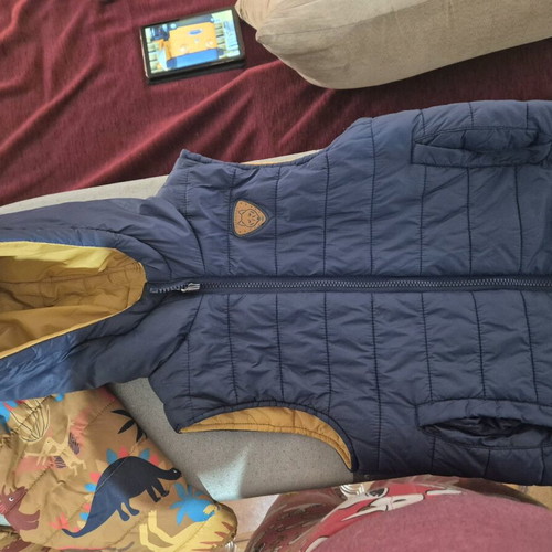 Energiers kids sleeveless vest like new, double face blue-yellow size 6