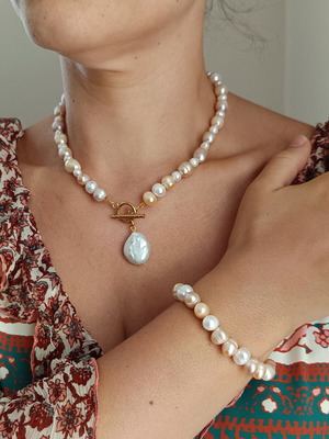 Handmade necklace with baroque pearls new in white and pink