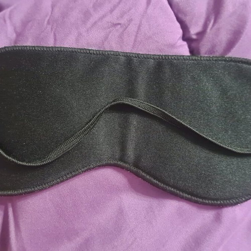 Black sleep mask like new