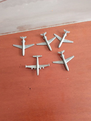 Vintage plastic toy airplanes like new, set of 5, 6 cm