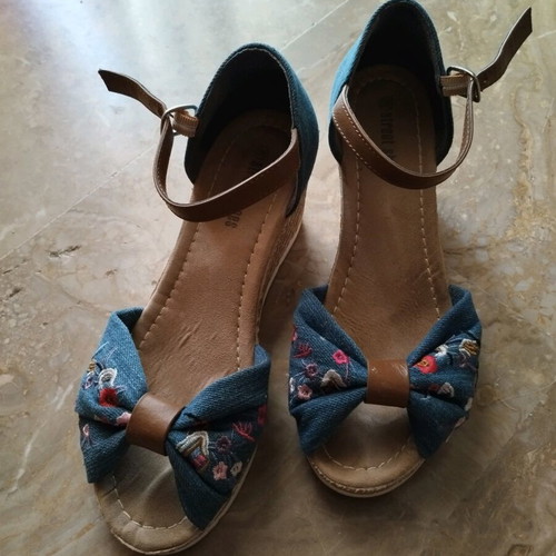 Street Shoes denim sandals with embroidered flowers size 38 used
