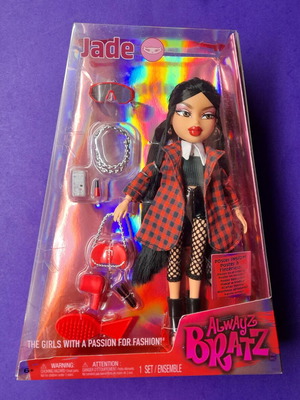 Bratz Alwayz Jade fashion doll new with 10 accessories and poster