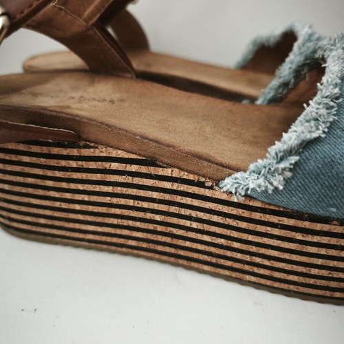 Flatform sandals Ideal Shoes like new, size 41, blue and brown