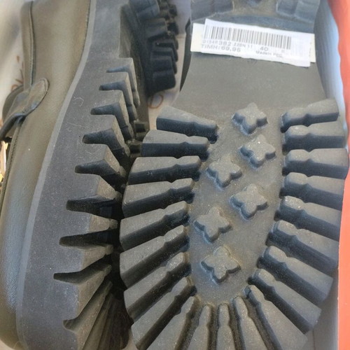 Exe shoes new, size 40, black and khaki
