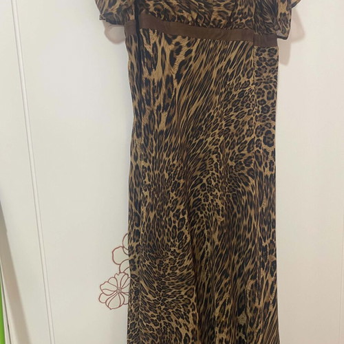 Leopard dress Mat Fashion like new, sizes L to XL