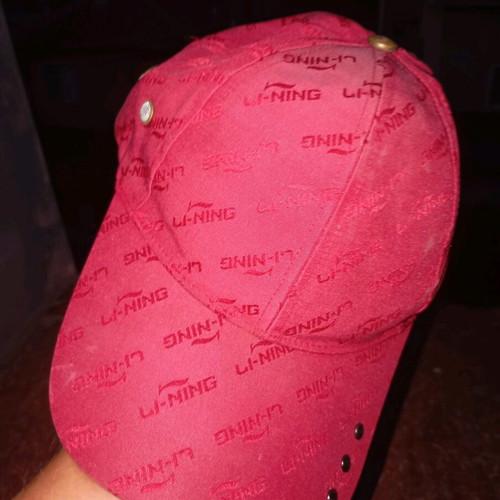 Vintage cap with visor like new, red adjustable size