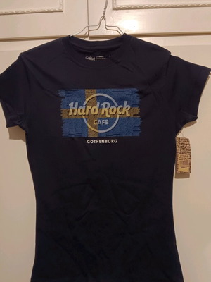 Hard Rock Cafe Sweden XS T-shirt brand new