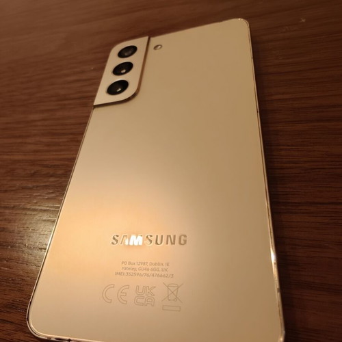 Samsung Galaxy S22 smartphone with minor corner crack