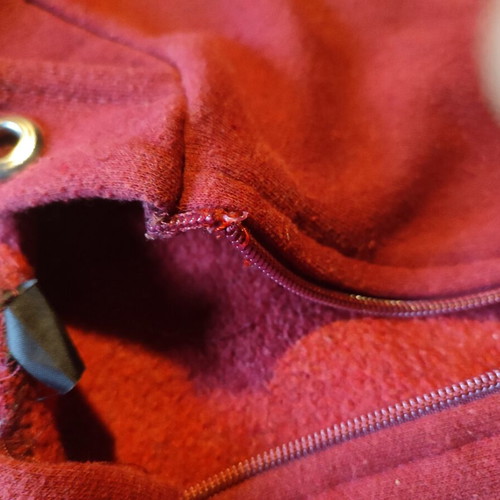 Bordeaux hoodie jacket, size L, zipper defect