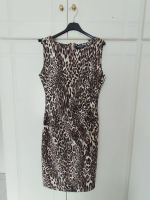 Rinascimento dress like new, fits medium to large, colorful