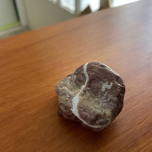Red jasper with quartz vein new