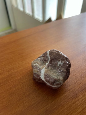 Red jasper with quartz vein new