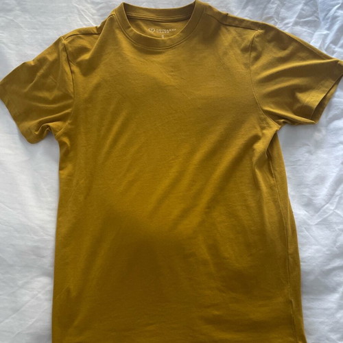 T shirt yellow/mustard like new, size S