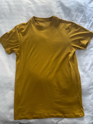 T shirt yellow/mustard like new, size S