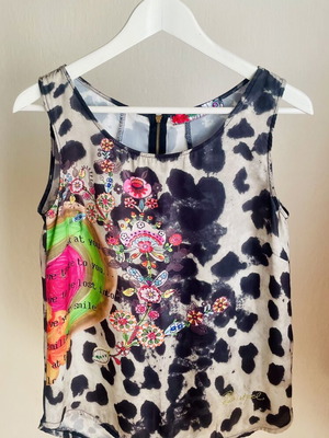 Desigual top like new, colorful, size S