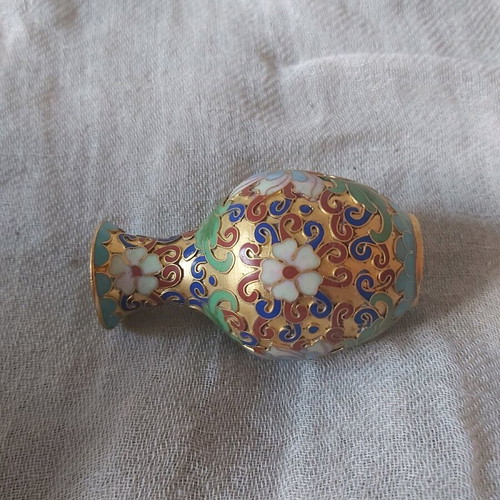 Cloisonne vase used with colorful enamels