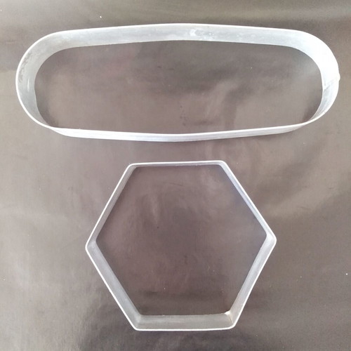 Aluminum cake rings used, hexagon and oval shape