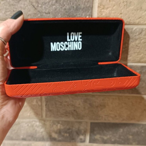 Love Moschino glasses case like new, red with velvet interior