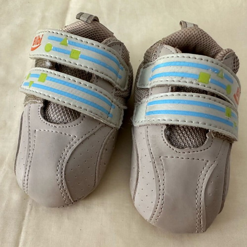 Baby boots size 20 new, soft shoes