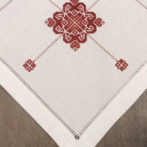 Tablecloth with Byzantine design new, white etamine fabric