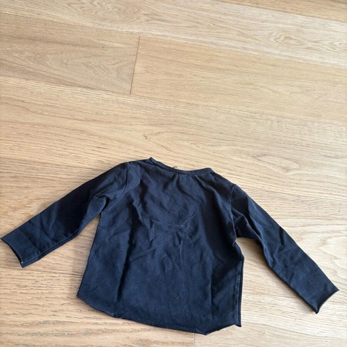 Lol the brand blouse like new, size 6-9 months, black