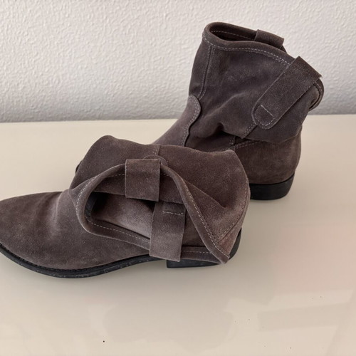 Suede ankle boots slouchy taupe size 38 like new