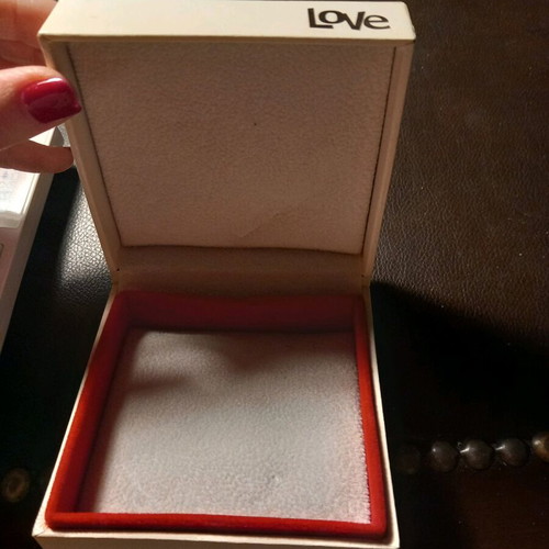 Pinko bracelet box used, 8 cm