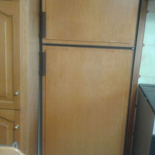 Pitsos refrigerator used, functional, no frost not included