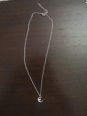 Necklace with moon and zircon, like new, stainless steel