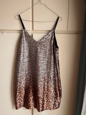 Bershka mini dress with ombre sequins like new, gold
