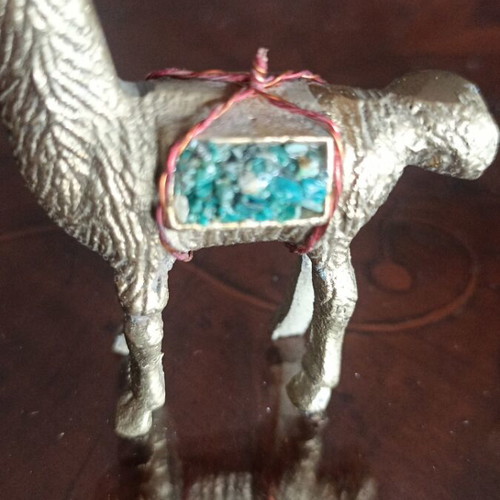 Vintage brass llama figurine from 1960 like new