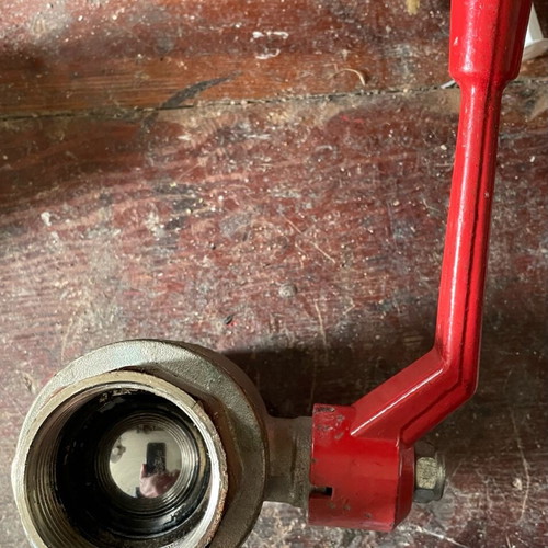 Cim valve 1 1/2 in like new for radiator pipes