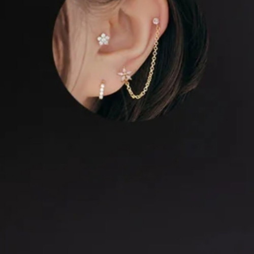 Women's flower earrings made of stainless steel with artificial stones and chain, like new